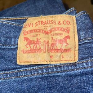 Levi 504 W 30 L 32 jeans